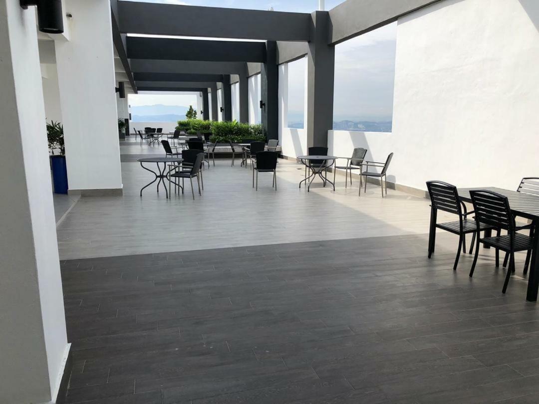 Simfoni Balakong Internet & Netflix Designer Studio Kampong Baharu Balakong Exterior photo